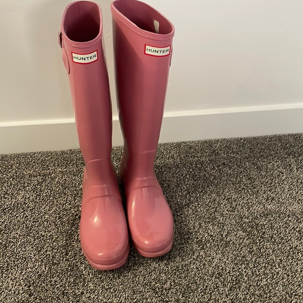 Women’s Pink Hunter Boots, Size 9